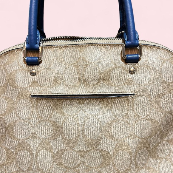 Coach - Picture 3 of 13